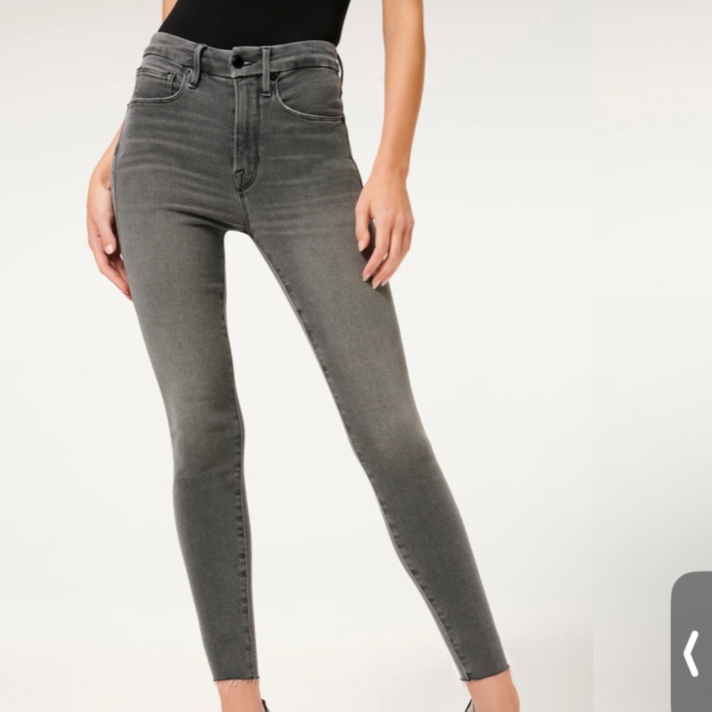 Good American - Good Waist Gray Cropped Jeans Size 6/28 in Excellent Condition!!